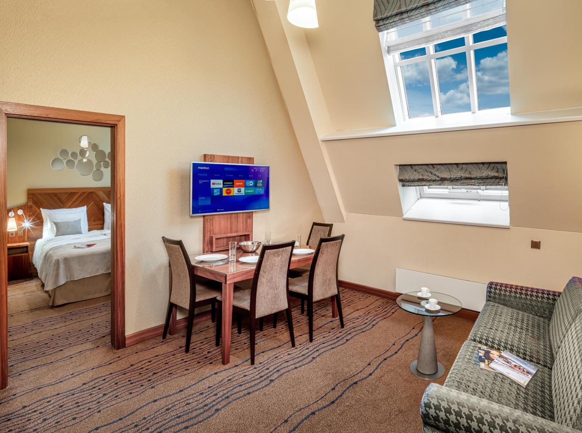 Crown Palace By Adrez Apart Otel